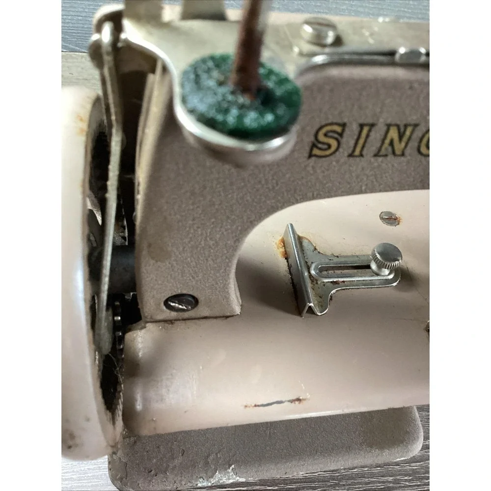 Singer preowned vintage